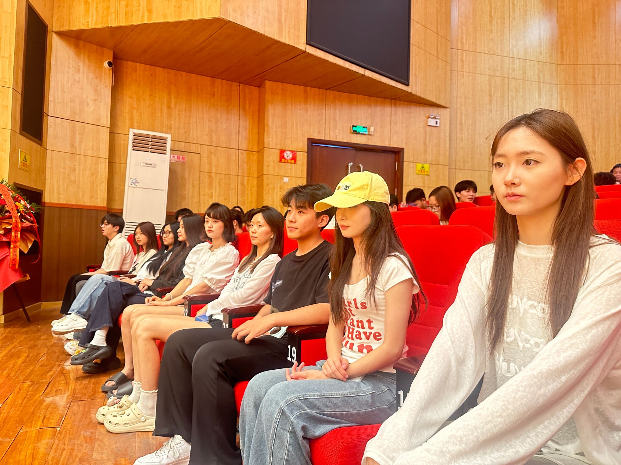 我院組織師生參加音樂(lè)舞蹈學(xué)院成果匯報(bào)會(huì)暨文化藝術(shù)交流活動(dòng)